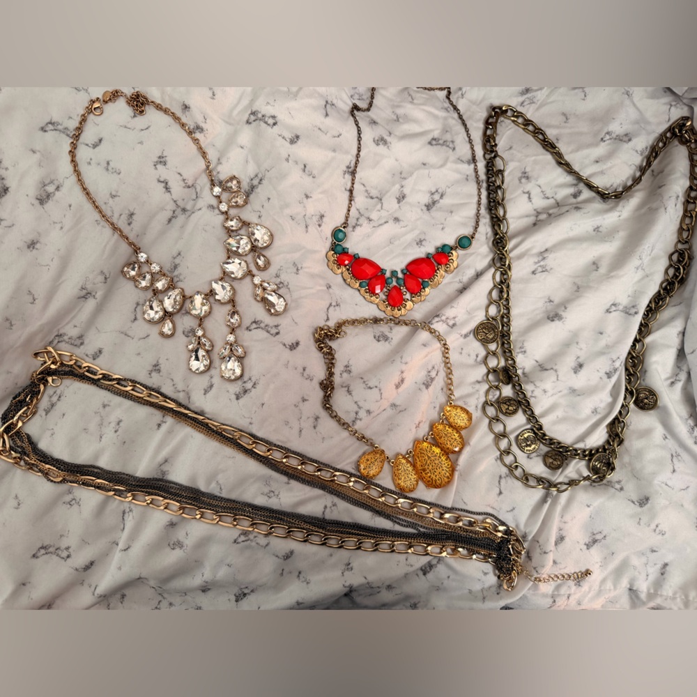 Elegant Statement Necklace Set